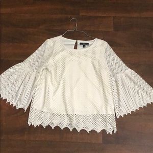 Mossimo bell bottom sleeve blouse